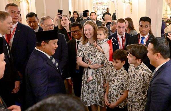Momen Prabowo Disambut Diaspora Indonesia di Rusia Momen Prabowo Disambut Diaspora Indonesia di Rusia