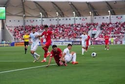 Momen Tak Respek Kapten Timnas Uzbekistan U-23 yang Emosian saat Coba Dibantu Berdiri Pemain Timnas Indonesia U-23