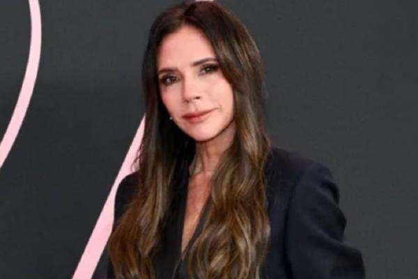 Motif Tersembunyi Victoria Beckham di Film Dokumenter Netflix Motif Tersembunyi Victoria Beckham di Film Dokumenter Netflix