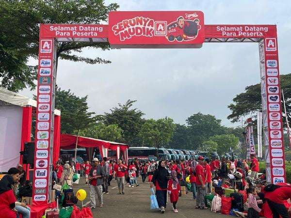 Mudik Gratis Alfamidi Berangkat 1.200 Pemudik ke Kampung Halaman Mudik Gratis Alfamidi Berangkat 1.200 Pemudik ke Kampung Halaman