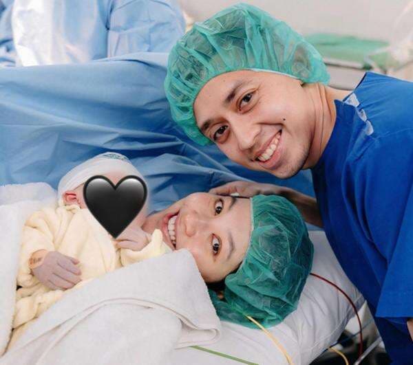 Cerita Rian Ardianto Terharu Saksikan Perjuangan Ribka Sugiarto Lahirkan Anak Pertama Cerita Rian Ardianto Terharu Saksikan Perjuangan Ribka Sugiarto Lahirkan Anak Pertama