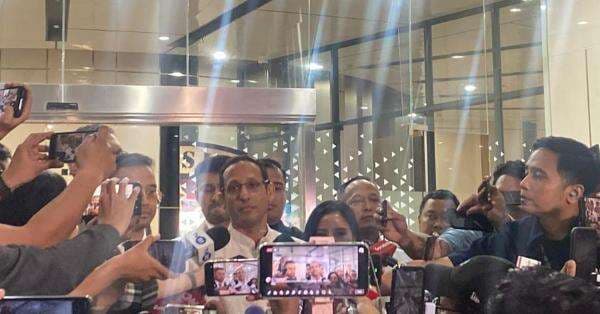 Raut Wajah Lelah Nadiem Makarim Usai 9 Jam Diperiksa Kejagung Raut Wajah Lelah Nadiem Makarim Usai 9 Jam Diperiksa Kejagung