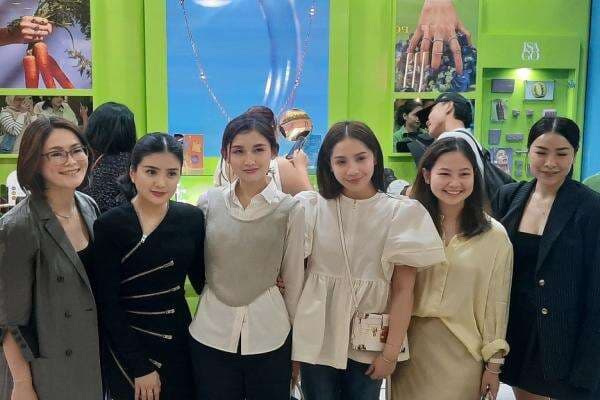 Nagita Slavina Suka Koleksi Baru ISAGO, Cocok Buat Anak Muda Nagita Slavina Suka Koleksi Baru ISAGO, Cocok Buat Anak Muda