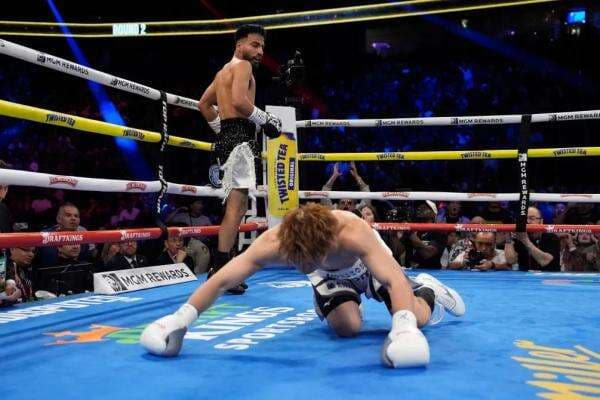 Naoya Inoue Dijatuhkan, sang Monster KO Bertahan di Bantam Super Atau Naik ke Kelas Bulu? Naoya Inoue Dijatuhkan, sang Monster KO Bertahan di Bantam Super Atau Naik ke Kelas Bulu?