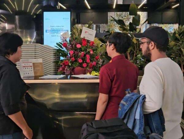 WN Yaman Dideportasi ke Negaranya Usai Ditangkap saat Pakai Narkoba di Bali WN Yaman Dideportasi ke Negaranya Usai Ditangkap saat Pakai Narkoba di Bali