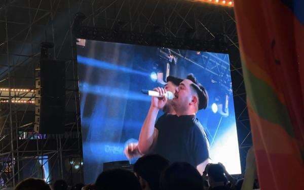 Nassar Sukses Guncang Pestapora 2024, Ajak Ivan Gunawan ke Atas Panggung Nassar Sukses Guncang Pestapora 2024, Ajak Ivan Gunawan ke Atas Panggung