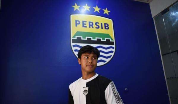 Persib Bandung Umumkan Nazriel Alfaro Dipanggil Timnas Indonesia U-17 untuk Piala Kemerdekaan 2025 Persib Bandung Umumkan Nazriel Alfaro Dipanggil Timnas Indonesia U-17 untuk Piala Kemerdekaan 2025
