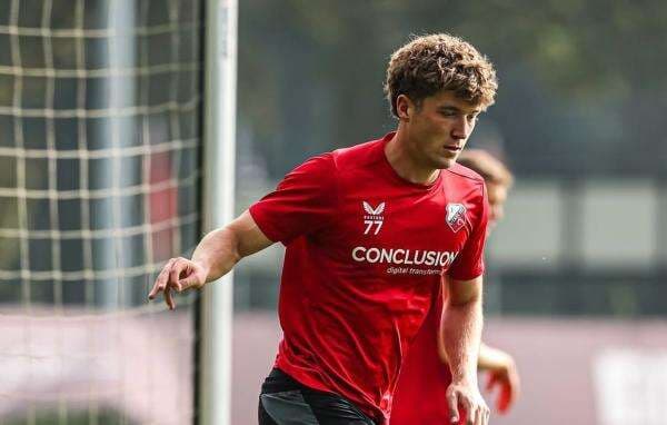 Negosiasi Dimulai, Ole Romeny Semakin Dekat Berseragam Oxford United Negosiasi Dimulai, Ole Romeny Semakin Dekat Berseragam Oxford United