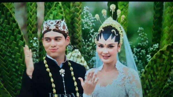 Netizen Pertanyakan Keberadaan Ariel NOAH saat Pernikahan Luna Maya: Nggak ke Kondangan Mantan Terindah? Netizen Pertanyakan Keberadaan Ariel NOAH saat Pernikahan Luna Maya: Nggak ke Kondangan Mantan Terindah?