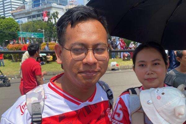 Warga Pati Jauh-jauh ke Jakarta demi Lihat Upacara HUT ke-80 RI di Istana Warga Pati Jauh-jauh ke Jakarta demi Lihat Upacara HUT ke-80 RI di Istana