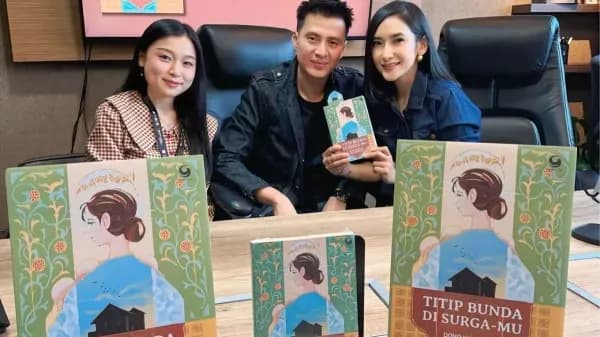 Jadi Best Seller, Novel Titip Bunda di Surga-Mu Diangkat ke Layar Lebar Jadi Best Seller, Novel Titip Bunda di Surga-Mu Diangkat ke Layar Lebar