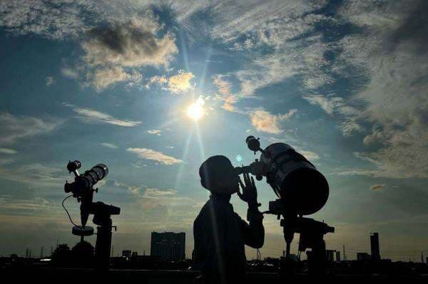 NU dan Muhammadiyah Kompak Besok 1 Ramadhan, Wamenag: Insya Allah Lebarannya Juga Sama NU dan Muhammadiyah Kompak Besok 1 Ramadhan, Wamenag: Insya Allah Lebarannya Juga Sama