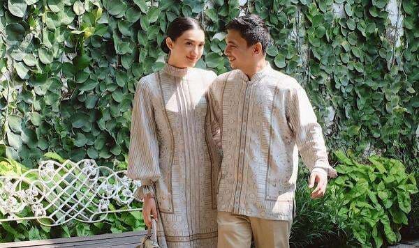 Nyeleneh, Raditya Dika Beri Ucapan Ulang Tahun Pernikahan yang ke-6 Bersama Anissa Aziza Nyeleneh, Raditya Dika Beri Ucapan Ulang Tahun Pernikahan yang ke-6 Bersama Anissa Aziza