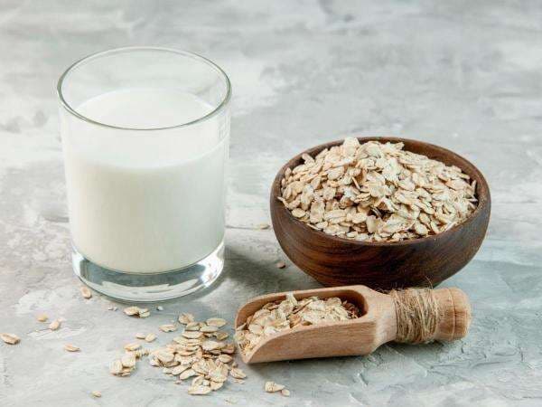 5 Manfaat Oatmilk, Pengganti Susu Sapi yang Diklaim Lebih Sehat 5 Manfaat Oatmilk, Pengganti Susu Sapi yang Diklaim Lebih Sehat