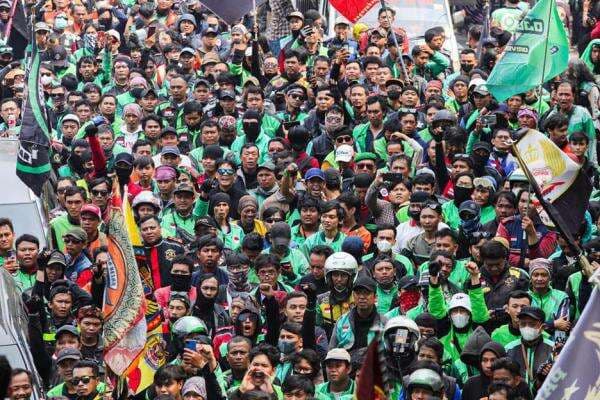 Status Ojol Bakal Diubah Jadi Pelaku UMKM, Menteri Maman Ungkap Pertimbangannya Status Ojol Bakal Diubah Jadi Pelaku UMKM, Menteri Maman Ungkap Pertimbangannya