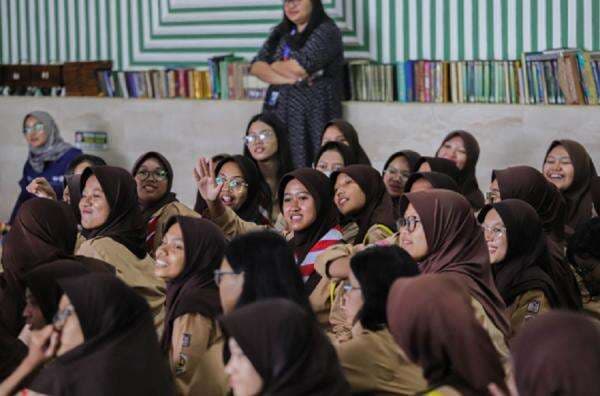 Okezone Goes to School Kunjungi SMA PGRI 24, Kepsek: Bermanfaat bagi Siswa Okezone Goes to School Kunjungi SMA PGRI 24, Kepsek: Bermanfaat bagi Siswa