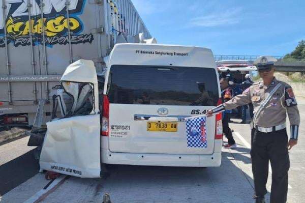 Sopir Travel Penyebab Kecelakaan Tewaskan 3 Orang di Tol Cisumadawu Belum Jadi Tersangka Sopir Travel Penyebab Kecelakaan Tewaskan 3 Orang di Tol Cisumadawu Belum Jadi Tersangka