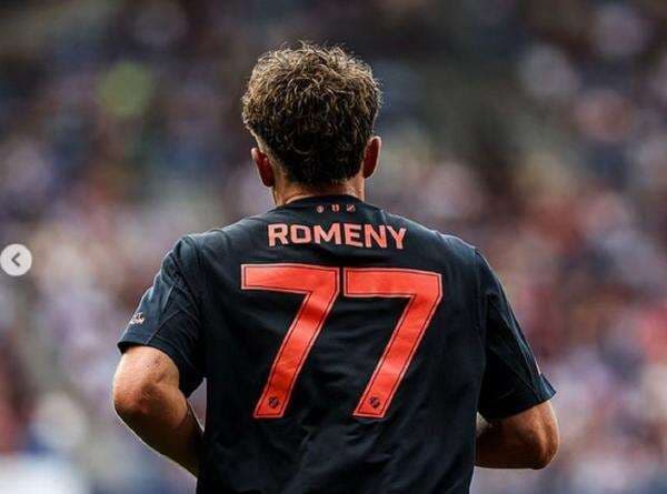 Ole Romeny Penurunan Karier Gara-Gara Gabung Oxford United? Ini Jawabannya! Ole Romeny Penurunan Karier Gara-Gara Gabung Oxford United? Ini Jawabannya!