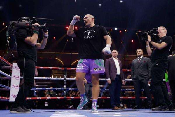 Oleksandr Usyk Isyaratkan Pensiun, Siapa Raja Baru di Kelas Berat? Oleksandr Usyk Isyaratkan Pensiun, Siapa Raja Baru di Kelas Berat?