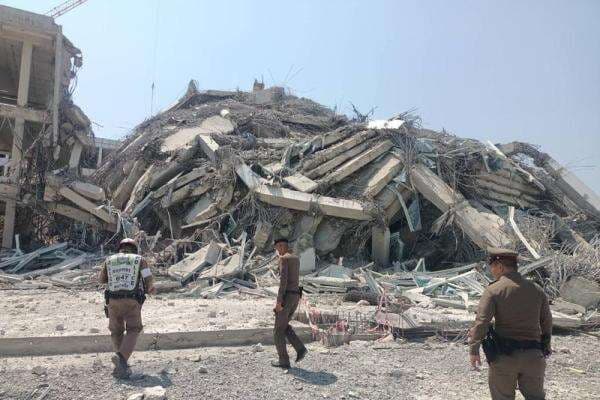 Operasi Penyelamatan Korban Gempa di Bangkok Berlanjut hingga Sabtu Pagi Operasi Penyelamatan Korban Gempa di Bangkok Berlanjut hingga Sabtu Pagi