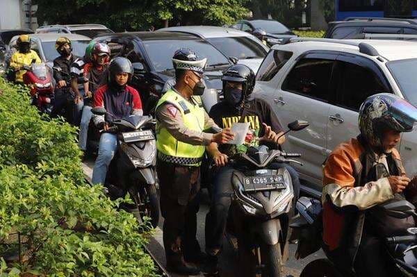 Operasi Patuh Candi 2025 di Pemalang Sasar Pengguna HP dan Knalpot Brong Operasi Patuh Candi 2025 di Pemalang Sasar Pengguna HP dan Knalpot Brong