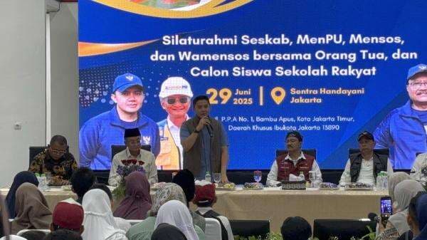 Ortu Calon Siswa Sekolah Rakyat Curhat soal Penghasilan kepada Seskab Teddy: Sehari Bawa Pulang Rp40 Ribu Ortu Calon Siswa Sekolah Rakyat Curhat soal Penghasilan kepada Seskab Teddy: Sehari Bawa Pulang Rp40 Ribu