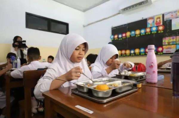 P2G Terkejut, Hampir Setengah Anggaran Pendidikan Habis untuk MBG P2G Terkejut, Hampir Setengah Anggaran Pendidikan Habis untuk MBG