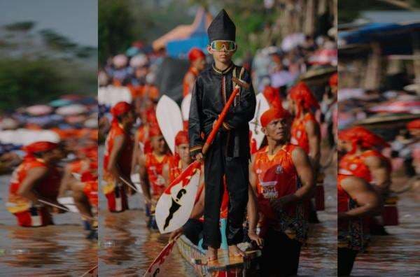 Dhika Pacu Jalur, Bocah yang Viral Aura Farming Ingin Joget Bareng Ivan Gunawan Dhika Pacu Jalur, Bocah yang Viral Aura Farming Ingin Joget Bareng Ivan Gunawan