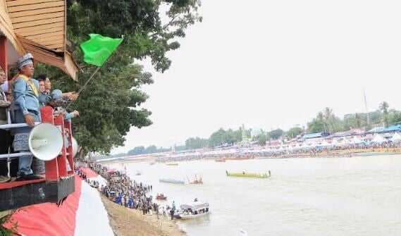 Bocah Penari Pacu Jalur Viral, Rayyan Arkan Dhika Resmi Jadi Duta Wisata Riau Bocah Penari Pacu Jalur Viral, Rayyan Arkan Dhika Resmi Jadi Duta Wisata Riau
