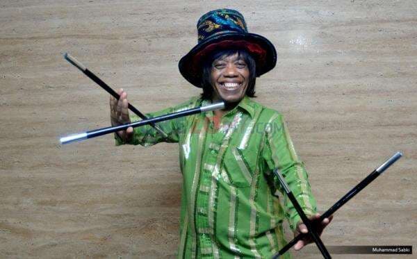 Bantah Mengemis di Kota Tua, Ini Alasan Pak Tarno Tetap Terima Uang Pengunjung Bantah Mengemis di Kota Tua, Ini Alasan Pak Tarno Tetap Terima Uang Pengunjung