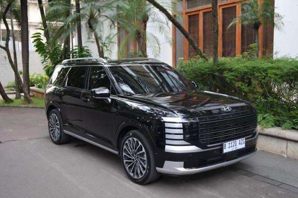 Palisade Hybrid Tiba, Mesin Diesel Ditinggalkan: Bedah Tuntas Harga dan Performa Sang Raja SUV yang Terlahir Kembali Palisade Hybrid Tiba, Mesin Diesel Ditinggalkan: Bedah Tuntas Harga dan Performa Sang Raja SUV yang Terlahir Kembali