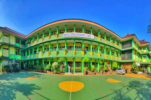 Panduan Daftar PPDB 2024, Ini 10 Besar SMP Negeri dan Swasta Terbaik di DKI Jakarta Panduan Daftar PPDB 2024, Ini 10 Besar SMP Negeri dan Swasta Terbaik di DKI Jakarta