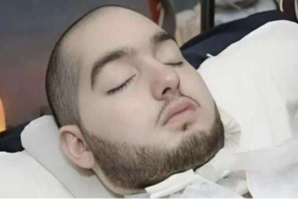 Pangeran Arab Saudi Si 'Sleeping Prince' Meninggal Dunia setelah Koma 20 Tahun Pangeran Arab Saudi Si 'Sleeping Prince' Meninggal Dunia setelah Koma 20 Tahun