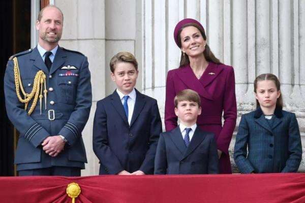 Pangeran William dan Kate Middleton Lindungi Putri Charlotte Agar Tak Bernasib seperti Harry Pangeran William dan Kate Middleton Lindungi Putri Charlotte Agar Tak Bernasib seperti Harry