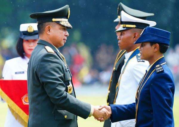Panglima TNI : Sumpah Perwira Sebagai Janji Suci Pegangan Seumur Hidup Panglima TNI : Sumpah Perwira Sebagai Janji Suci Pegangan Seumur Hidup