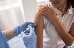 PAPDI Imbau Masyarakat Lakukan Vaksinasi Dewasa, Ini Rekomendasinya