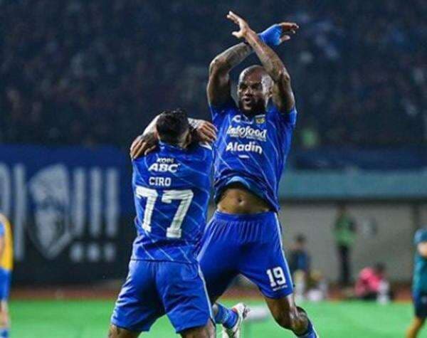 4 Pemain Top yang Bakal Cabut dari Persib Bandung Usai Juara Liga 1 2024-2025, Nomor 1 Mesin Gol! 4 Pemain Top yang Bakal Cabut dari Persib Bandung Usai Juara Liga 1 2024-2025, Nomor 1 Mesin Gol!