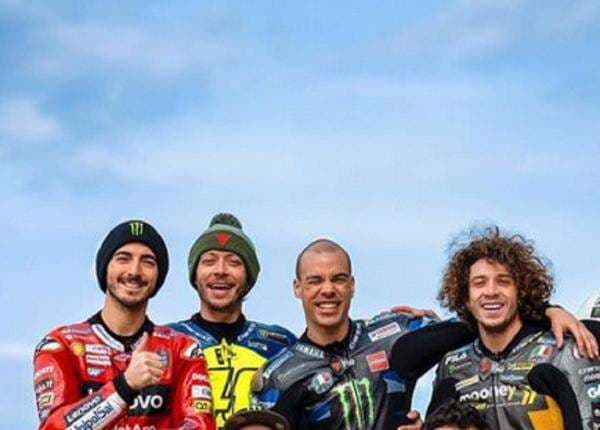 4 Murid Valentino Rossi yang Latihan di Sirkuit Mandalika, Nomor 1 Juara Dunia MotoGP! 4 Murid Valentino Rossi yang Latihan di Sirkuit Mandalika, Nomor 1 Juara Dunia MotoGP!