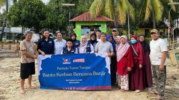 Partai Perindo Terjun Langsung Bantu Korban Banjir di Bekasi Partai Perindo Terjun Langsung Bantu Korban Banjir di Bekasi