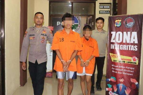 Polisi Tangkap Pasangan Kekasih di Pringsewu, Produksi Tembakau Sintetis di Rumah Kos Polisi Tangkap Pasangan Kekasih di Pringsewu, Produksi Tembakau Sintetis di Rumah Kos