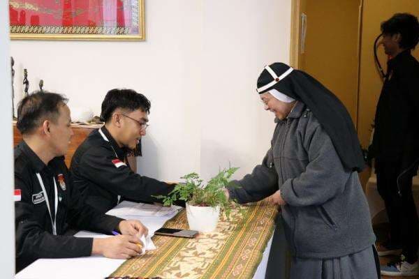 Pasar Rakyat Meriahkan Pemungutan Suara Pemilu 2024 di Polandia Pasar Rakyat Meriahkan Pemungutan Suara Pemilu 2024 di Polandia