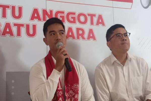 Pastikan Jokowi Tak Maju Jadi Ketum PSI, Kaesang: Ndak Mungkin Anak Bapak Saingan Pastikan Jokowi Tak Maju Jadi Ketum PSI, Kaesang: Ndak Mungkin Anak Bapak Saingan