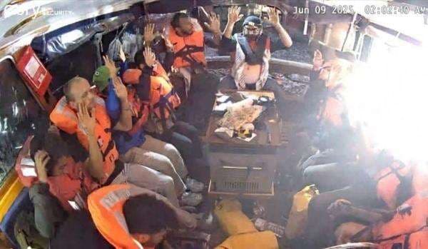 Israel Bajak Kapal Bantuan Aktivis, Prabowo Diminta Aktif Longgarkan Blokade Gaza Israel Bajak Kapal Bantuan Aktivis, Prabowo Diminta Aktif Longgarkan Blokade Gaza