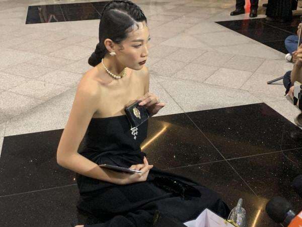 Terungkap! Isi Souvenir Ngunduh Mantu Al Ghazali-Alyssa Daguise Ada Emasnya Terungkap! Isi Souvenir Ngunduh Mantu Al Ghazali-Alyssa Daguise Ada Emasnya