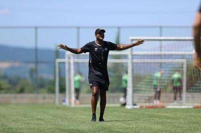 Patrick Kluivert Panggil 27 Pemain Timnas Indonesia untuk Laga Kontra Australia dan Bahrain pada Maret 2025? Patrick Kluivert Panggil 27 Pemain Timnas Indonesia untuk Laga Kontra Australia dan Bahrain pada Maret 2025?