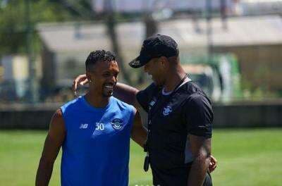 Patrick Kluivert Panggil Junior Olivier Giroud Setelah Miliano Jonathans Belum Siap Gabung Timnas Indonesia? Patrick Kluivert Panggil Junior Olivier Giroud Setelah Miliano Jonathans Belum Siap Gabung Timnas Indonesia?