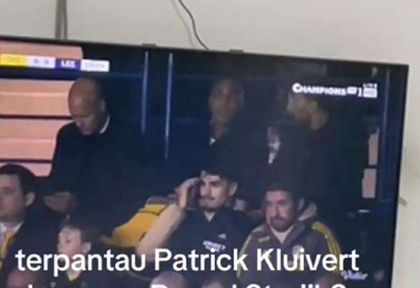 Patrick Kluivert dan Pascal Struijk Duduk Bareng di Tribun Kassam Stadium, Tanda Bek Leeds United Perkuat Timnas Indonesia? Patrick Kluivert dan Pascal Struijk Duduk Bareng di Tribun Kassam Stadium, Tanda Bek Leeds United Perkuat Timnas Indonesia?