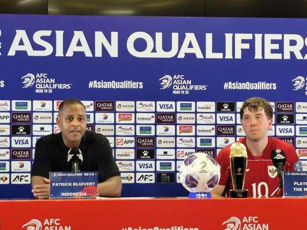 Patrick Kluivert Ungkap Penyebab Mees Hilgers hingga Kevin Diks Dicadangkan saat Timnas Indonesia vs China Patrick Kluivert Ungkap Penyebab Mees Hilgers hingga Kevin Diks Dicadangkan saat Timnas Indonesia vs China