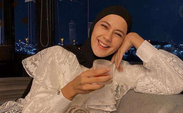 Paula Verhoeven Klaim Pria Inisial NS Masuk Kamar Atas Izin Baim Wong Paula Verhoeven Klaim Pria Inisial NS Masuk Kamar Atas Izin Baim Wong