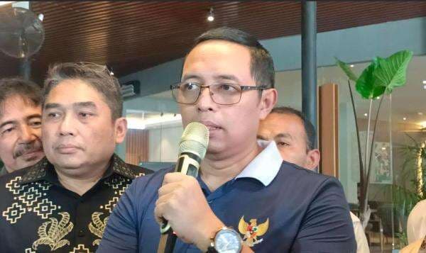 Mahasiswi ITB Ditangkap Usai Unggah Meme Prabowo-Jokowi Ciuman, PCO: Lebih Baik Dibina Mahasiswi ITB Ditangkap Usai Unggah Meme Prabowo-Jokowi Ciuman, PCO: Lebih Baik Dibina